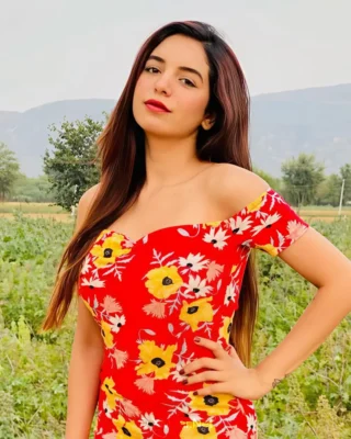 Richa Singh web series actress